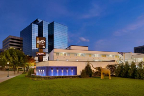 Hotel Bo, a Days Inn by Wyndham Chattanooga Downtown